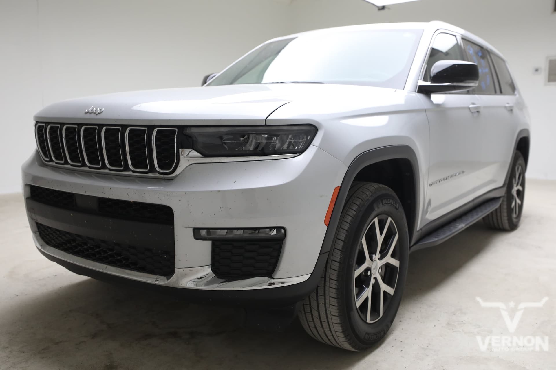 2025 Jeep Grand Cherokee L Limited — photo 1 of 14
