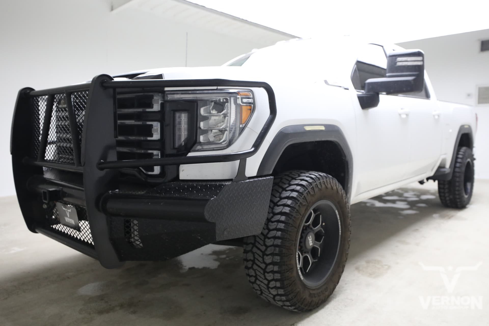 2021 GMC Sierra 2500HD AT4 — photo 1 of 14