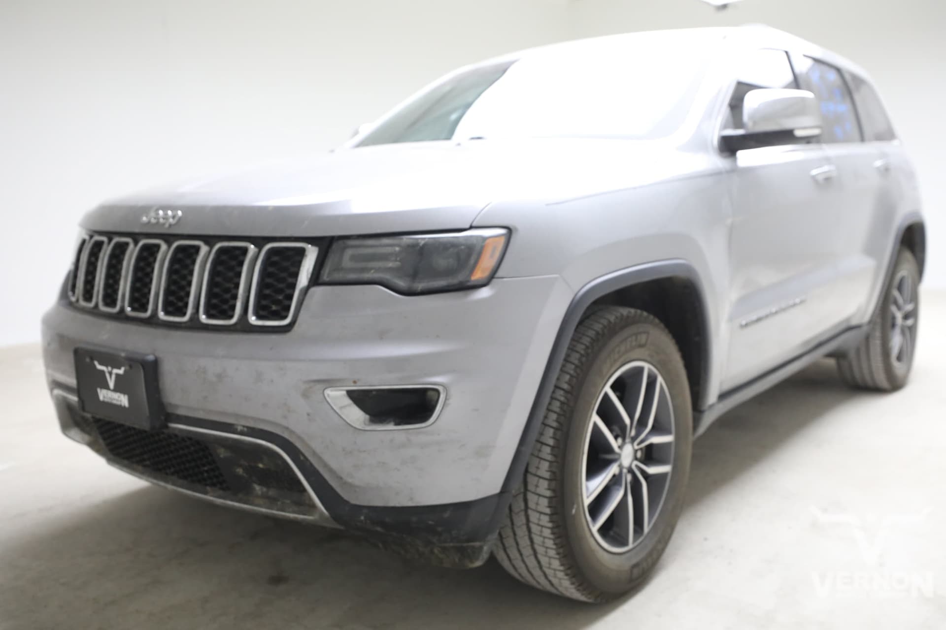 2017 Jeep Grand Cherokee Limited 4x4 — photo 1 of 14