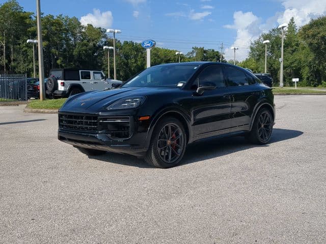 2024 Porsche Cayenne Coupe S — photo 1 of 71