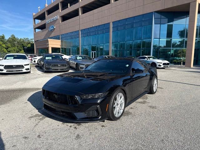 2025 Ford Mustang GT — photo 1 of 12