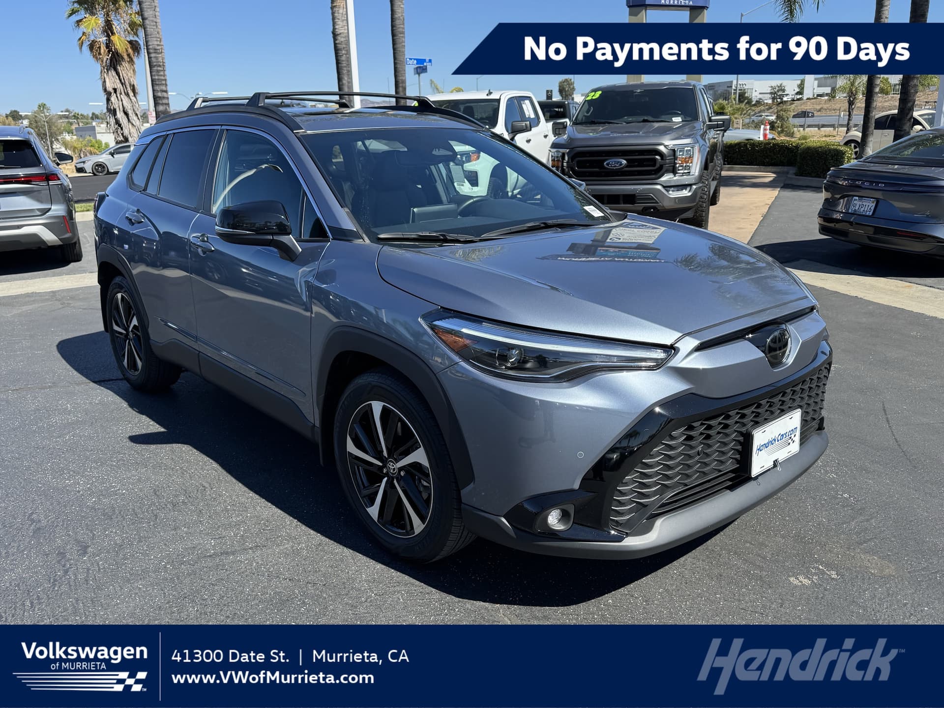 2025 Toyota Corolla Cross Hybrid XSE — photo 1 of 33