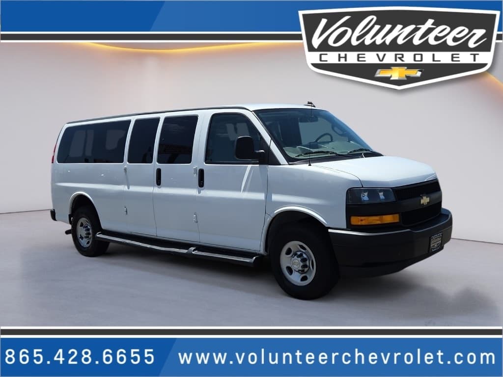 2022 Chevrolet Express Passenger 3500 1LS — photo 1 of 20
