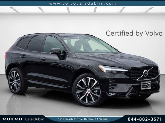 2023 Volvo XC60 B5 Plus Dark Theme — photo 1 of 26