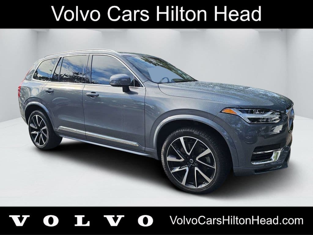 2022 Volvo XC90 Recharge Plug-In Hybrid Base — photo 1 of 31