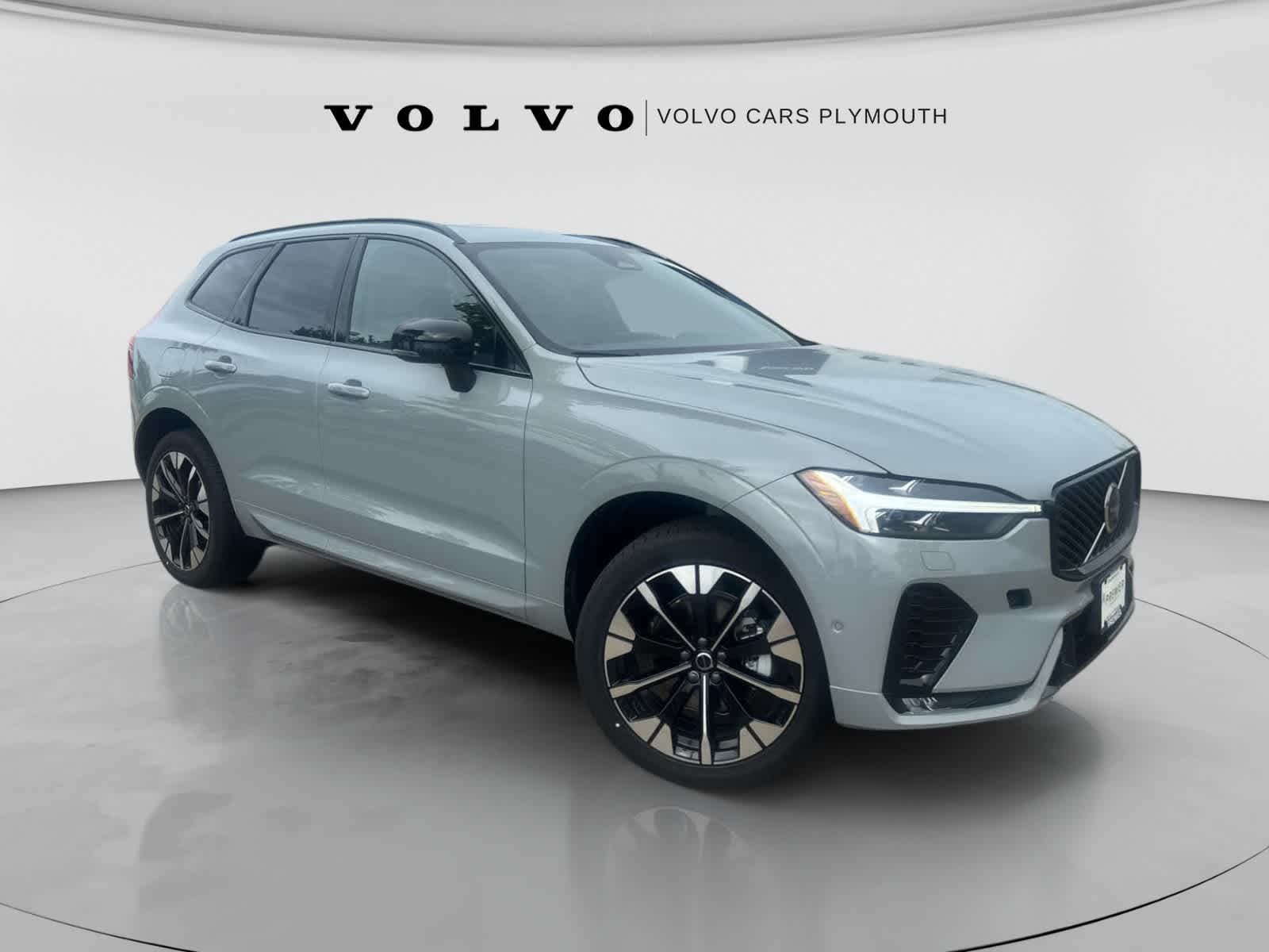2026 Volvo XC60 Base — photo 1 of 41