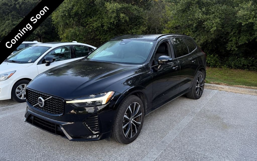 2024 Volvo XC60 Plus Dark Theme — photo 1 of 4