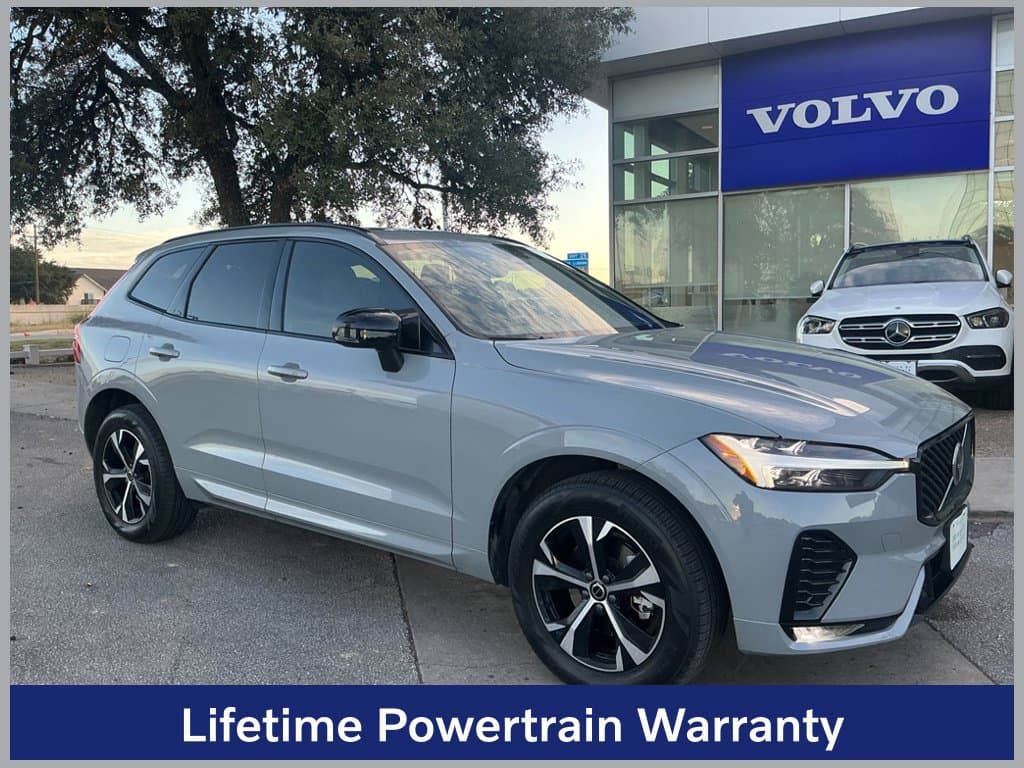 2026 Volvo XC60 Core — photo 1 of 3