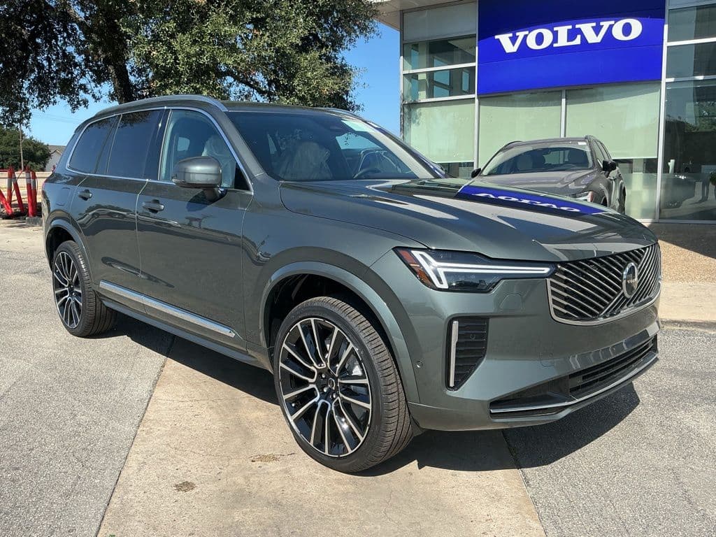 2027 Volvo XC90 Plus — photo 1 of 3
