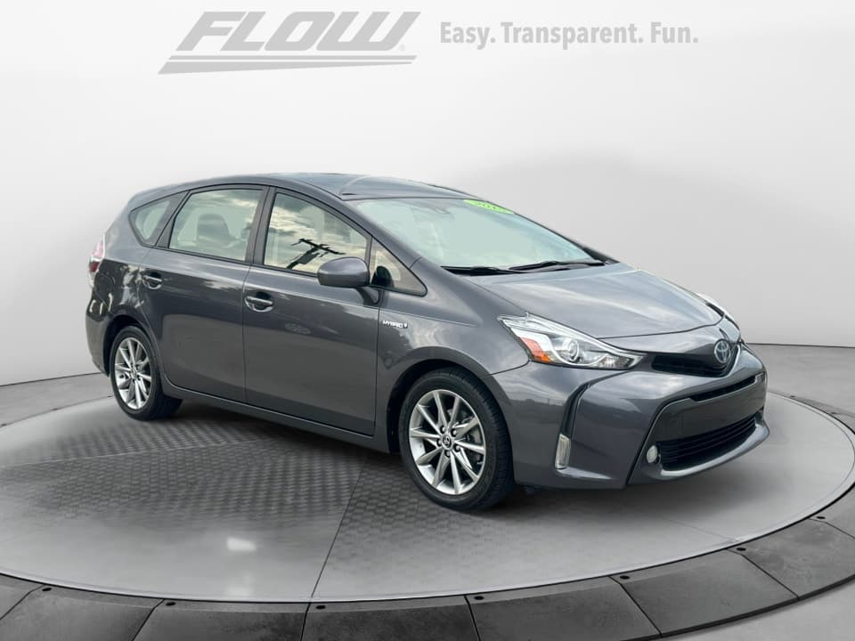 2015 Toyota Prius v Five — photo 1 of 40