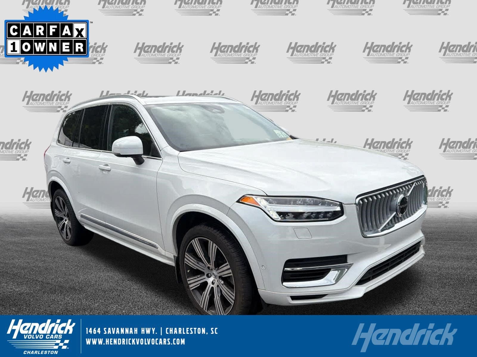 2024 Volvo XC90 Recharge Plug-In Hybrid Plus Bright Theme — photo 1 of 36