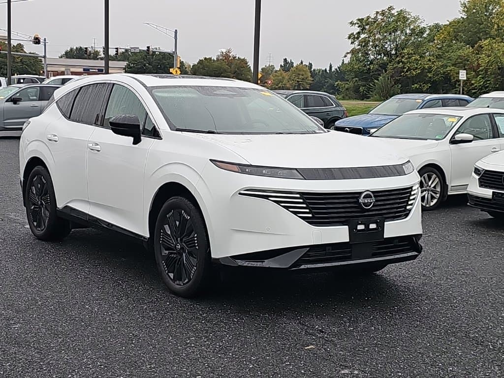2025 Nissan Murano Platinum — photo 1 of 19