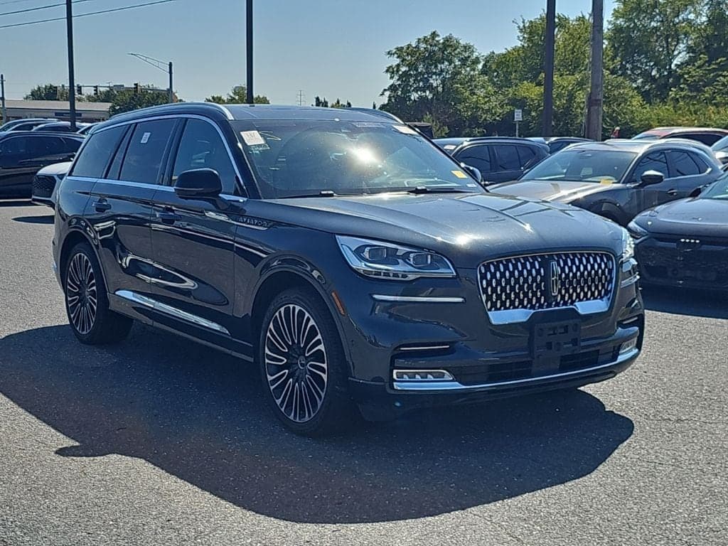 2023 Lincoln Aviator Black Label — photo 1 of 19