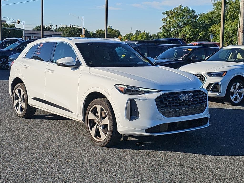 2025 Audi Q5 Premium Plus — photo 1 of 19
