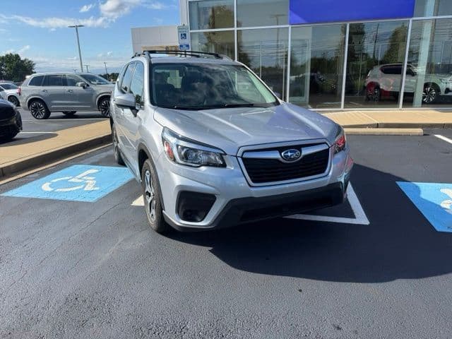2020 Subaru Forester Premium — photo 1 of 4