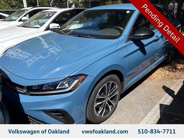 2025 Volkswagen Jetta 1.5T Sport — photo 1 of 8