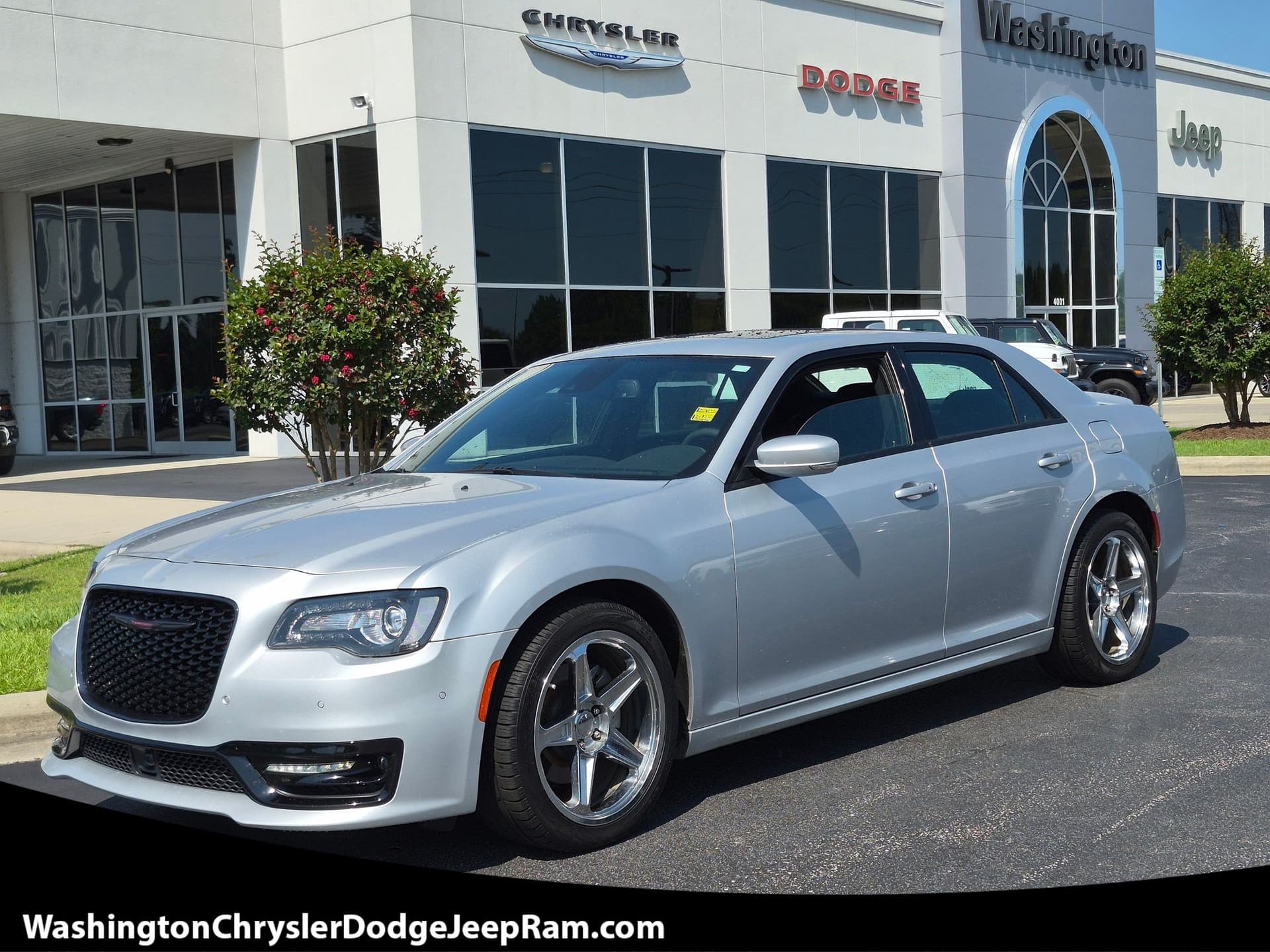 2023 Chrysler 300 S — photo 1 of 24