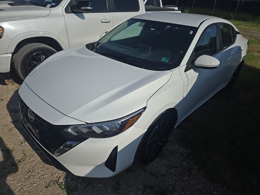 2025 Nissan Sentra SV — photo 1 of 4