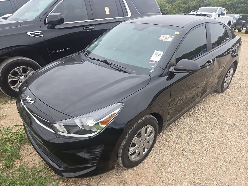 2023 Kia Rio LX — photo 1 of 6