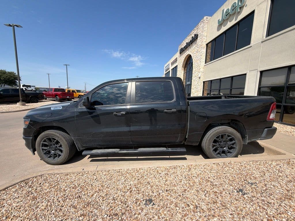 2023 RAM 1500 Tradesman — photo 1 of 12