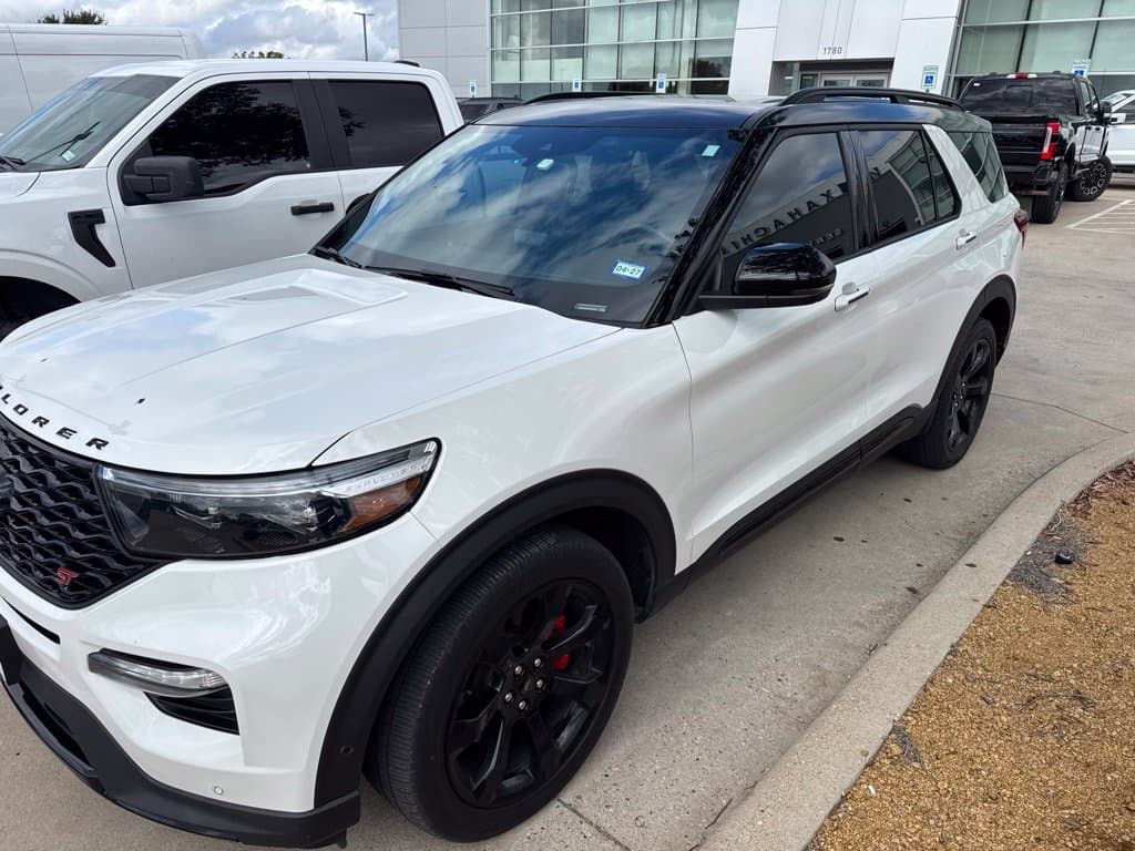 2023 Ford Explorer ST — photo 1 of 15