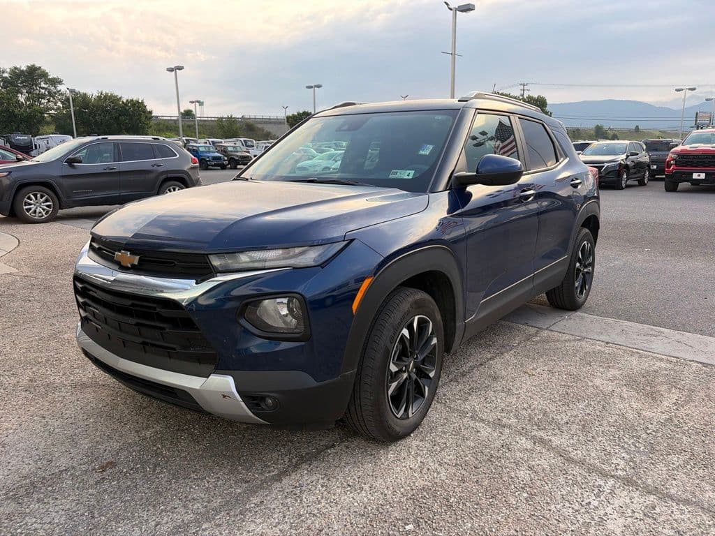 2023 Chevrolet Trailblazer LT — photo 1 of 7