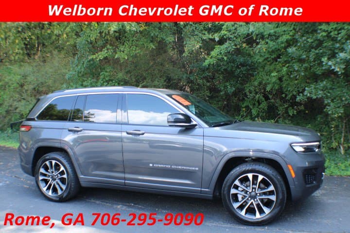 2022 Jeep Grand Cherokee Overland — photo 1 of 18