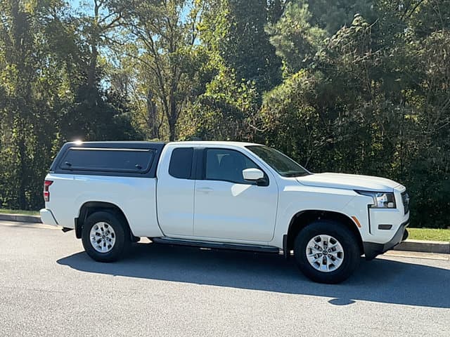 2024 Nissan Frontier SV — photo 1 of 20