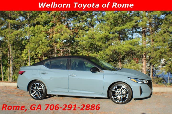 2024 Nissan Sentra SR — photo 1 of 14