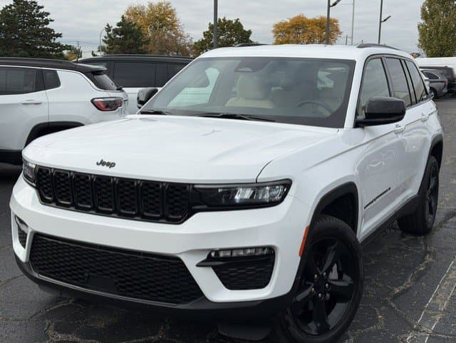2025 Jeep Grand Cherokee Limited — photo 1 of 16