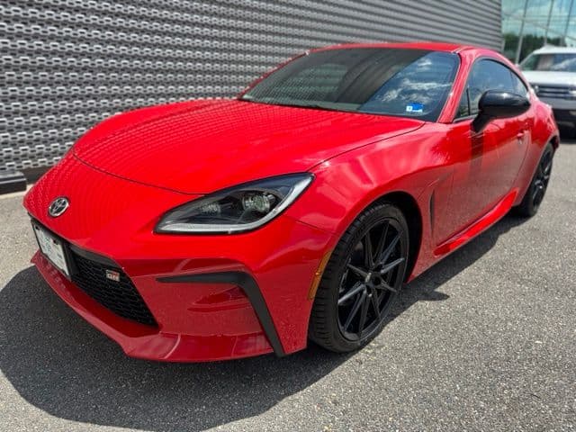 2022 Toyota GR86 Premium — photo 1 of 15