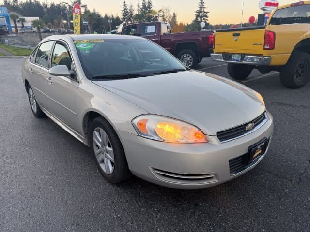 2010 Chevrolet Impala LS — photo 1 of 5