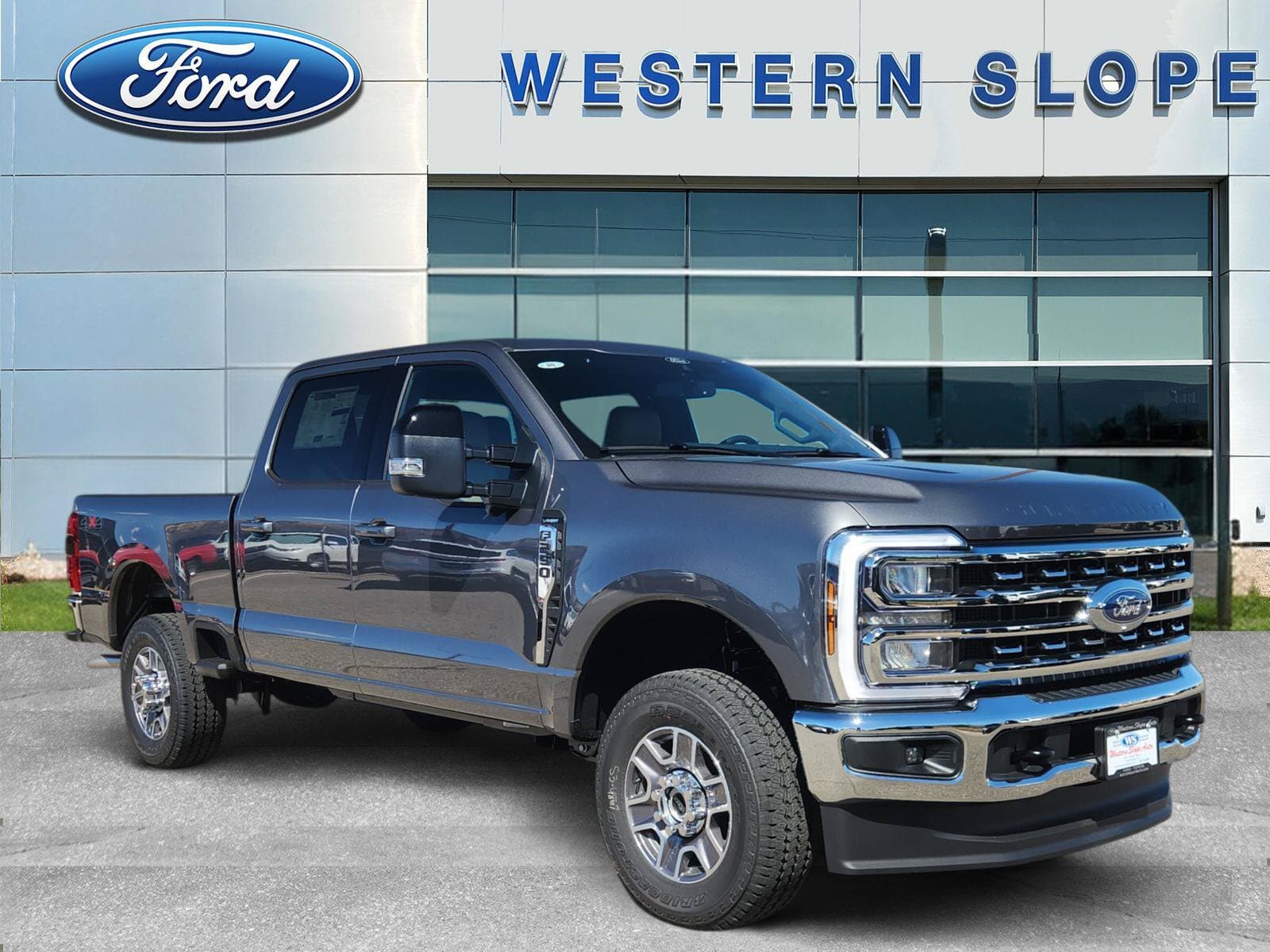 2026 Ford Super Duty F-250 SRW LARIAT — photo 1 of 15