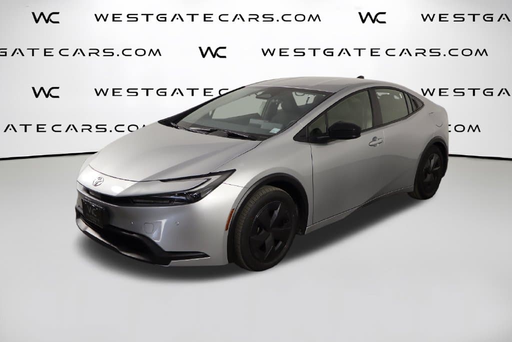 2026 Toyota Prius LE — photo 1 of 51