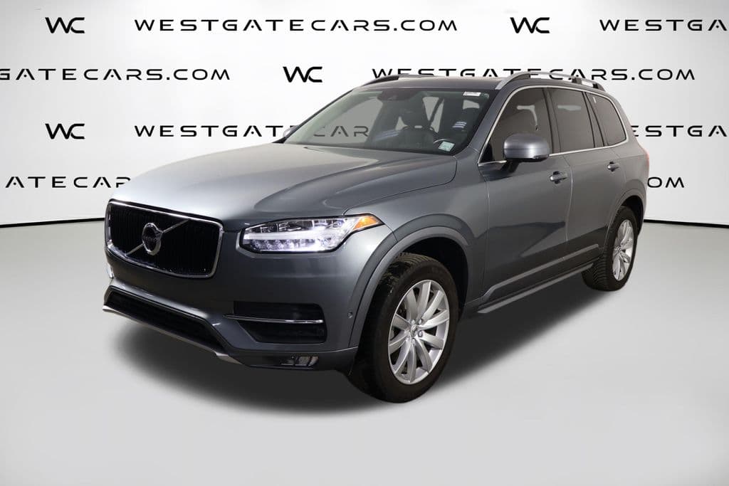 2018 Volvo XC90 T5 Momentum — photo 1 of 46
