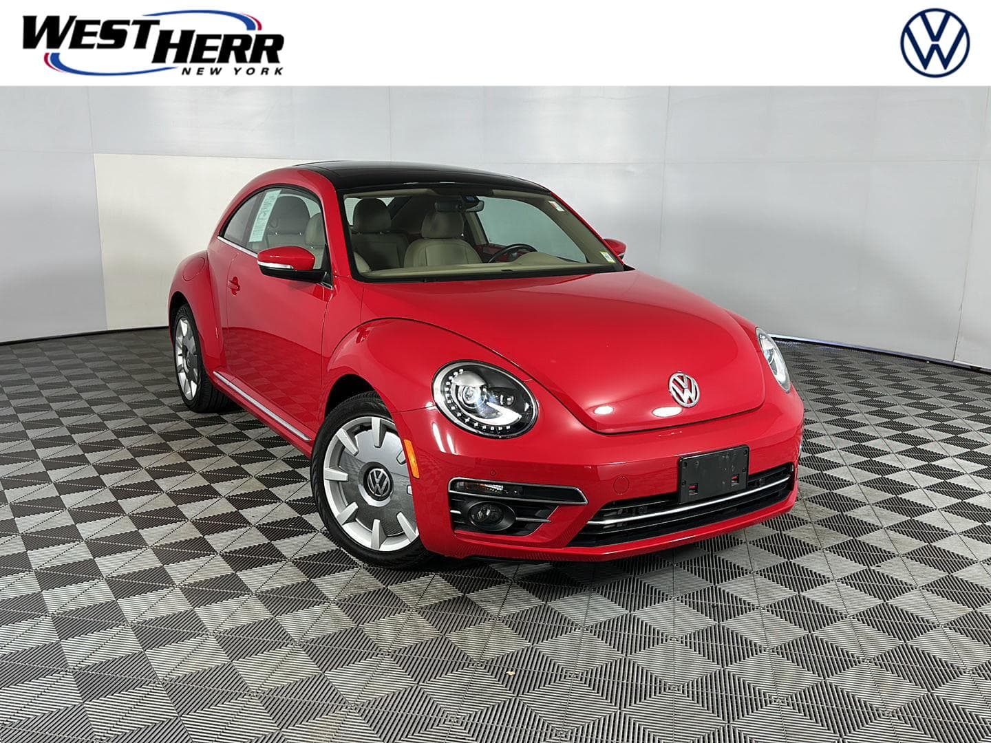 2019 Volkswagen Beetle SE — photo 1 of 27