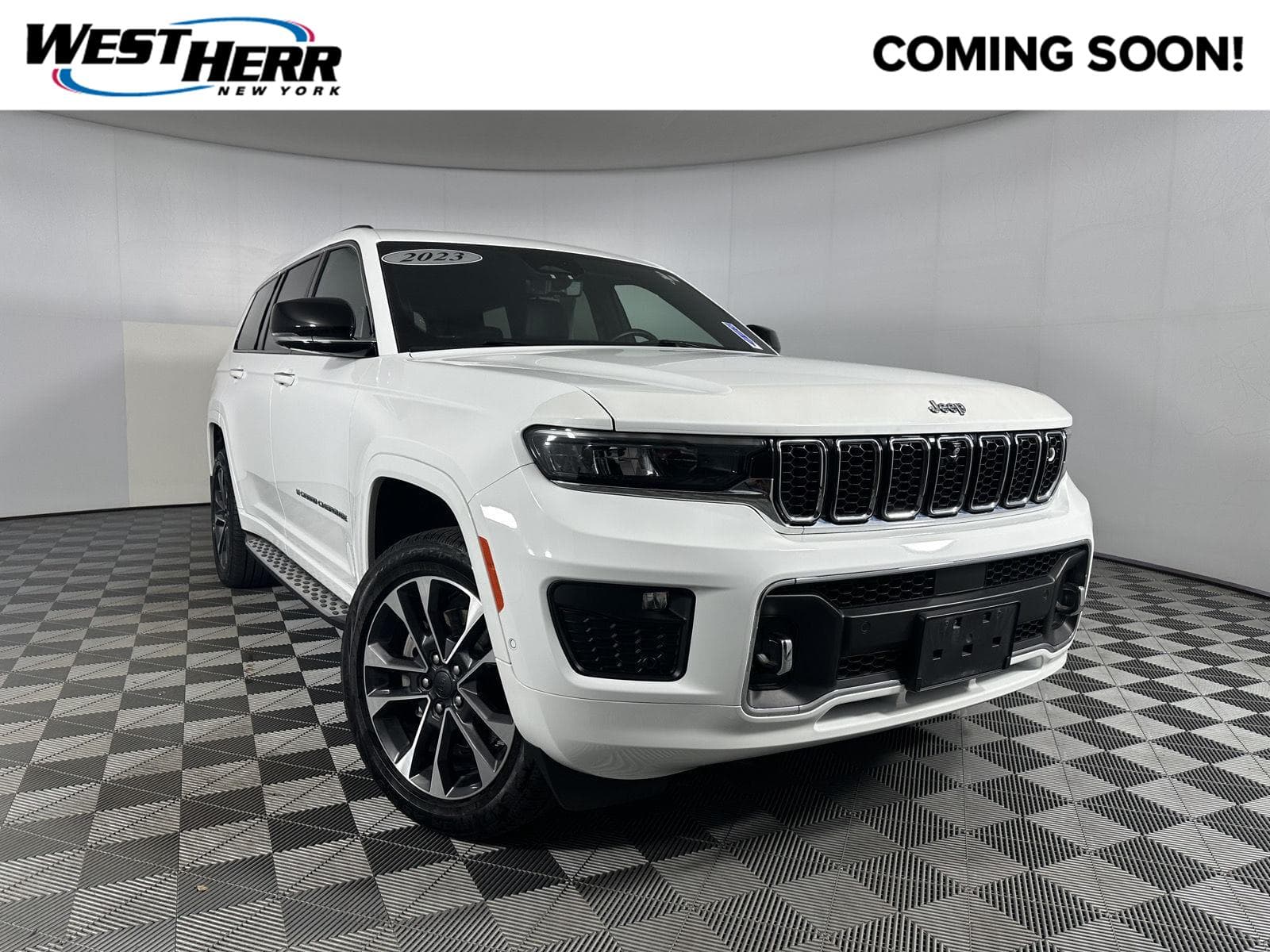 2023 Jeep Grand Cherokee L Overland — photo 1 of 35