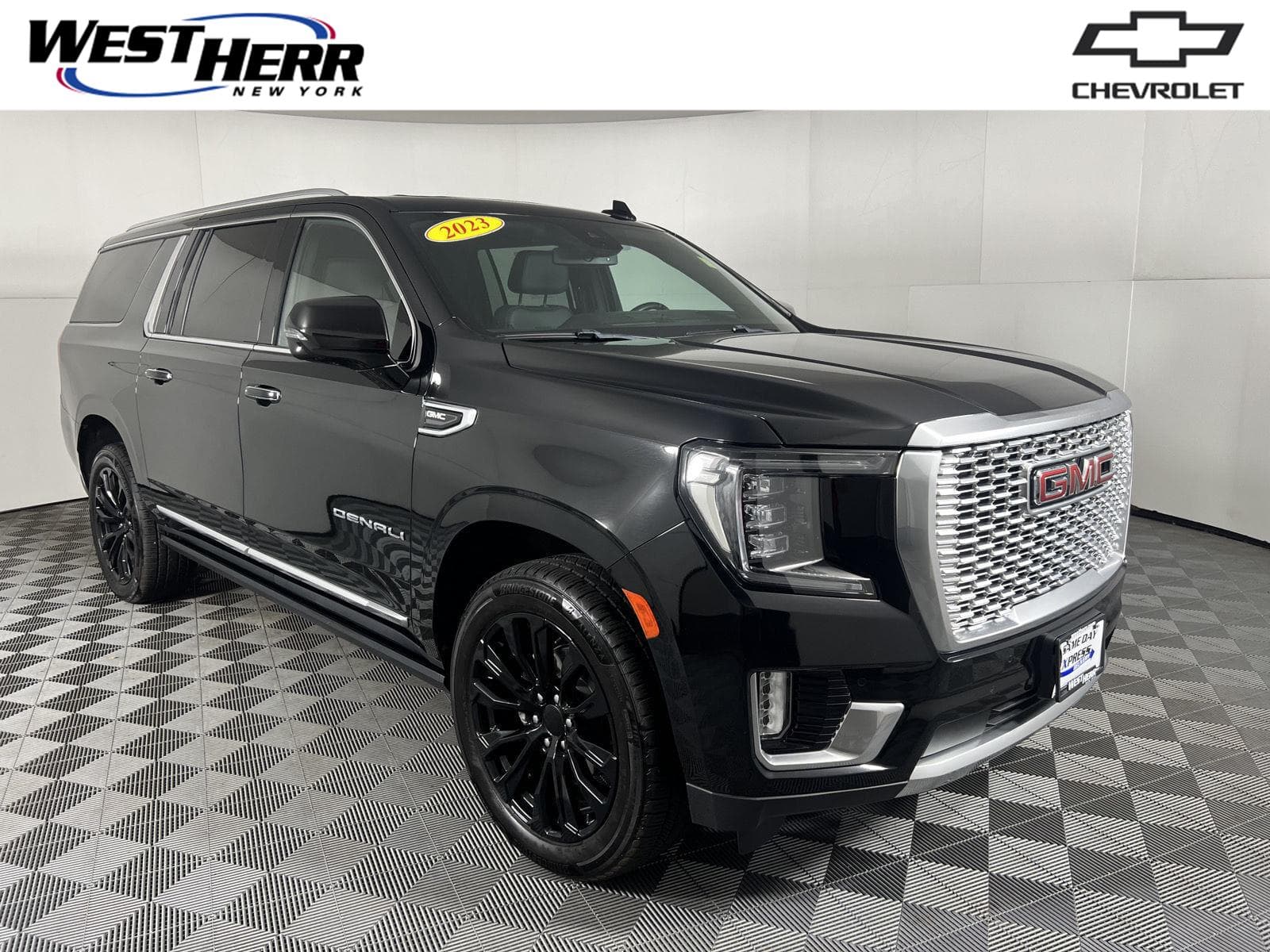2023 GMC Yukon XL Denali — photo 1 of 25