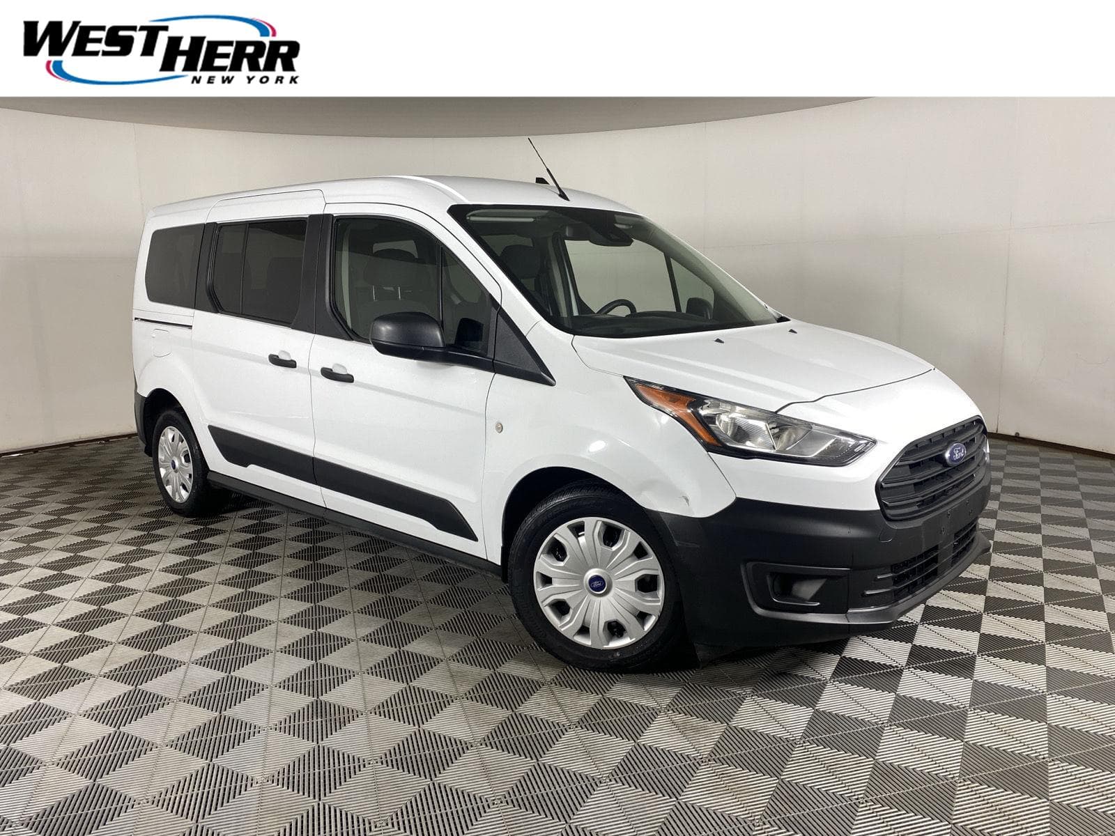 2023 Ford Transit Connect Wagon XL — photo 1 of 26