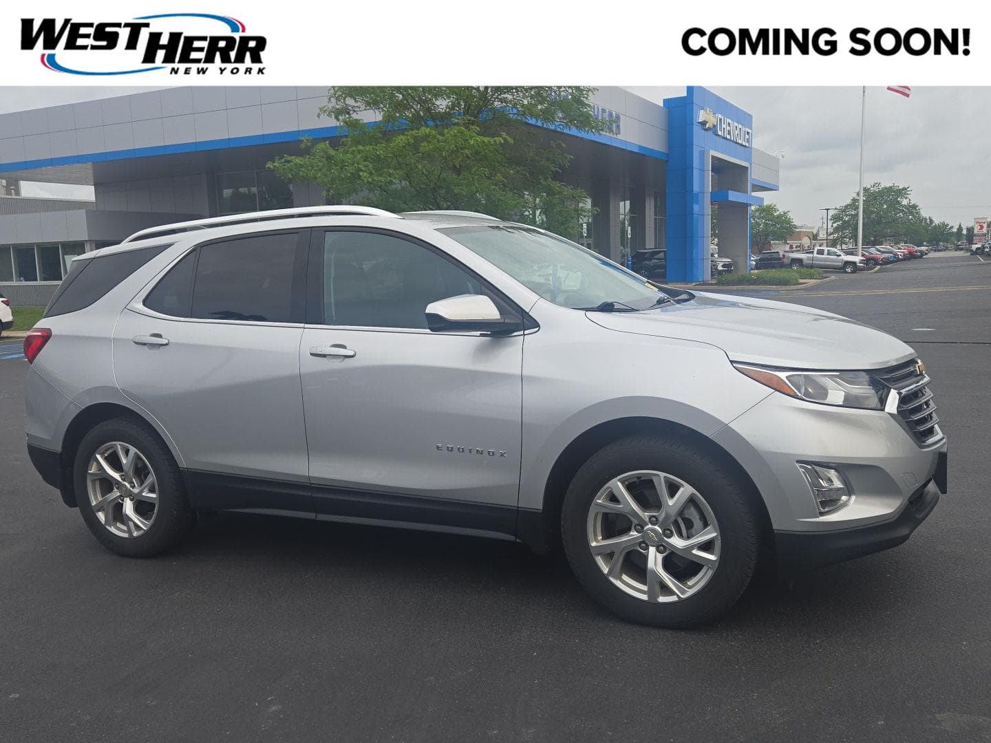 2020 Chevrolet Equinox LT — photo 1 of 15