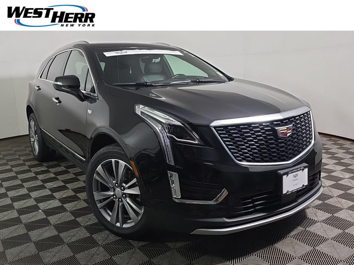2024 Cadillac XT5 AWD Premium Luxury — photo 1 of 40