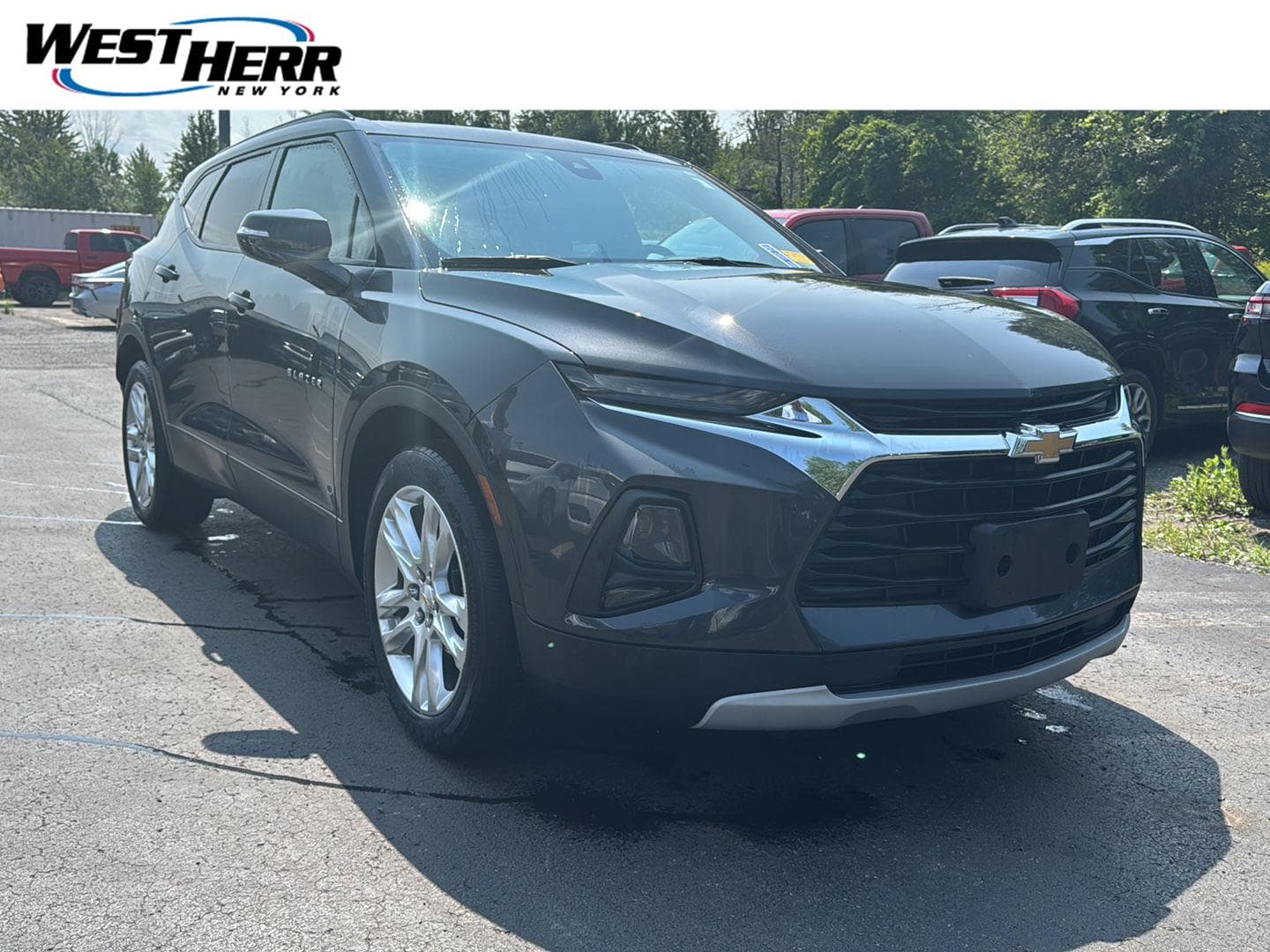 2022 Chevrolet Blazer LT — photo 1 of 16