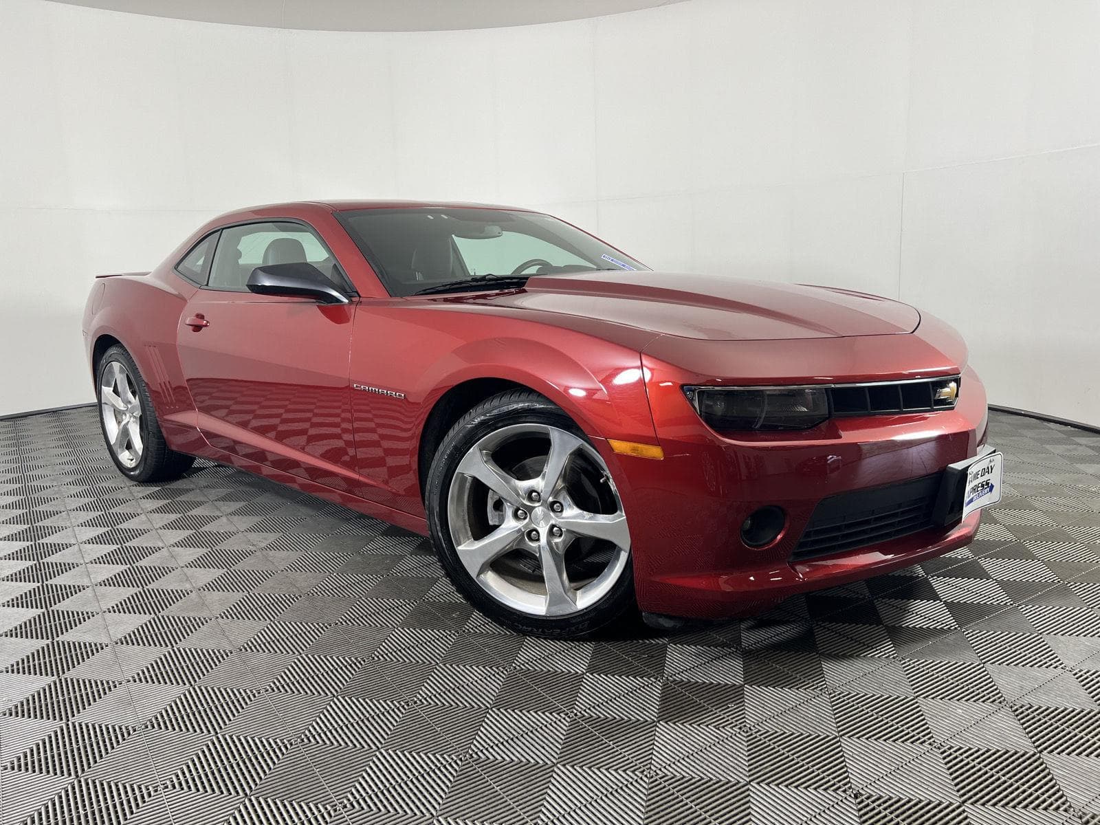 2014 Chevrolet Camaro LT — photo 1 of 37