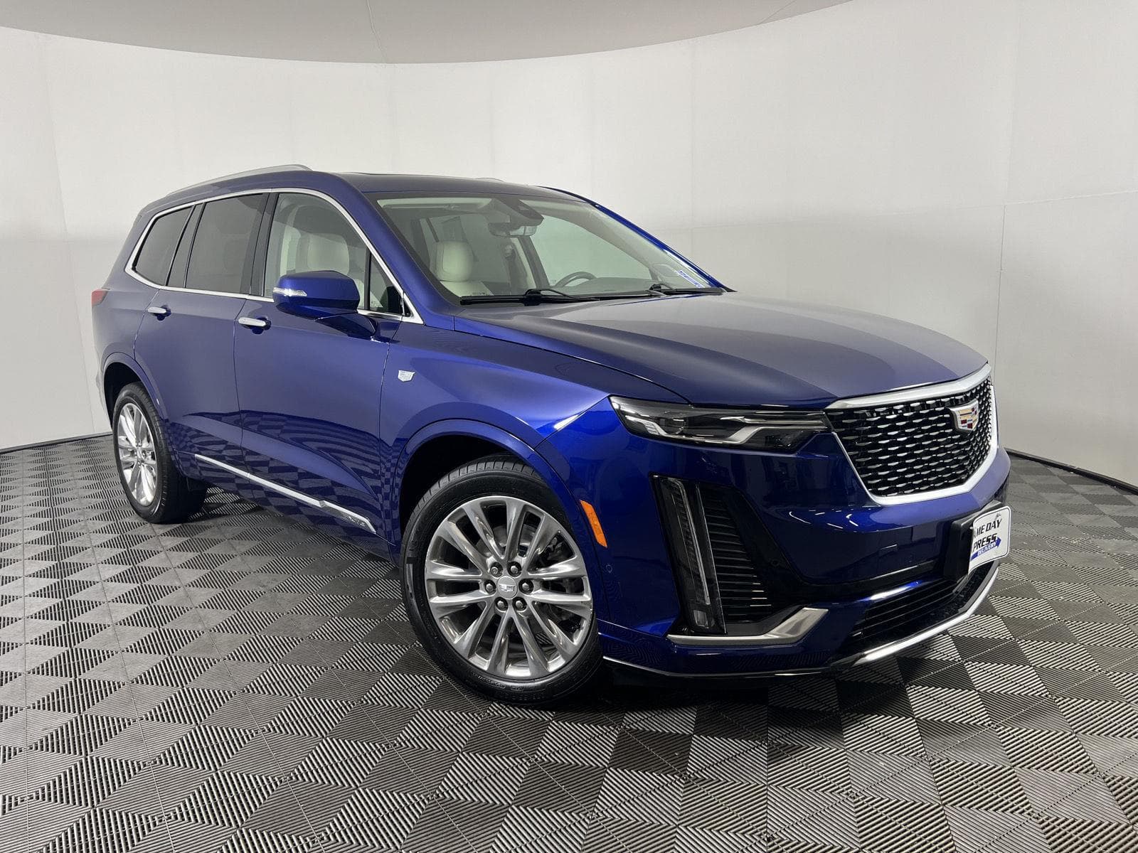 2023 Cadillac XT6 AWD Premium Luxury — photo 1 of 43