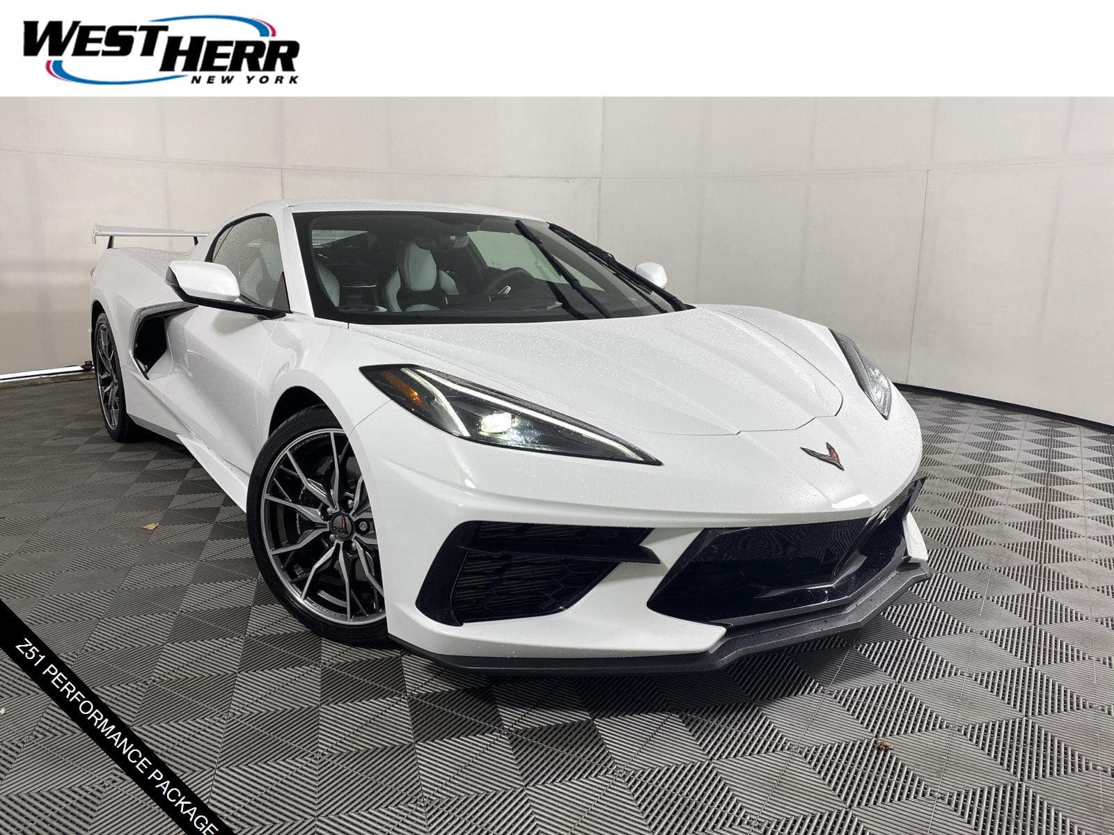 2023 Chevrolet Corvette 2LT — photo 1 of 32