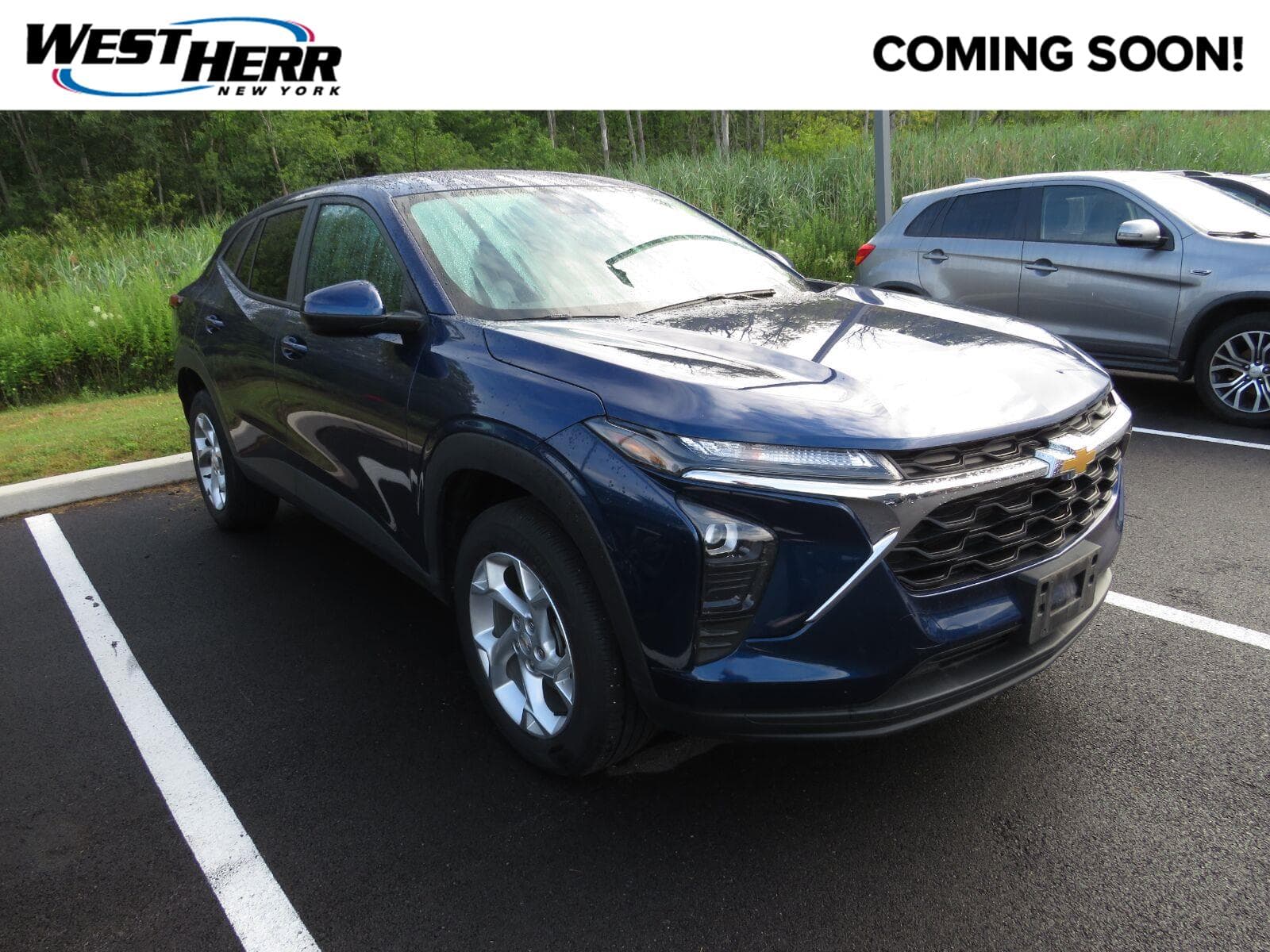 2024 Chevrolet Trax LS — photo 1 of 15