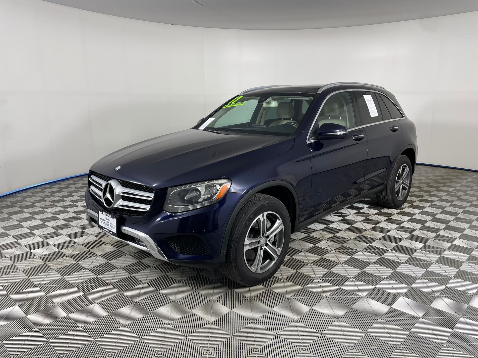 2017 Mercedes-Benz GLC 300 GLC 300 — photo 1 of 26