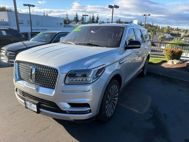 2019 Lincoln Navigator L Reserve — photo 1 of 11