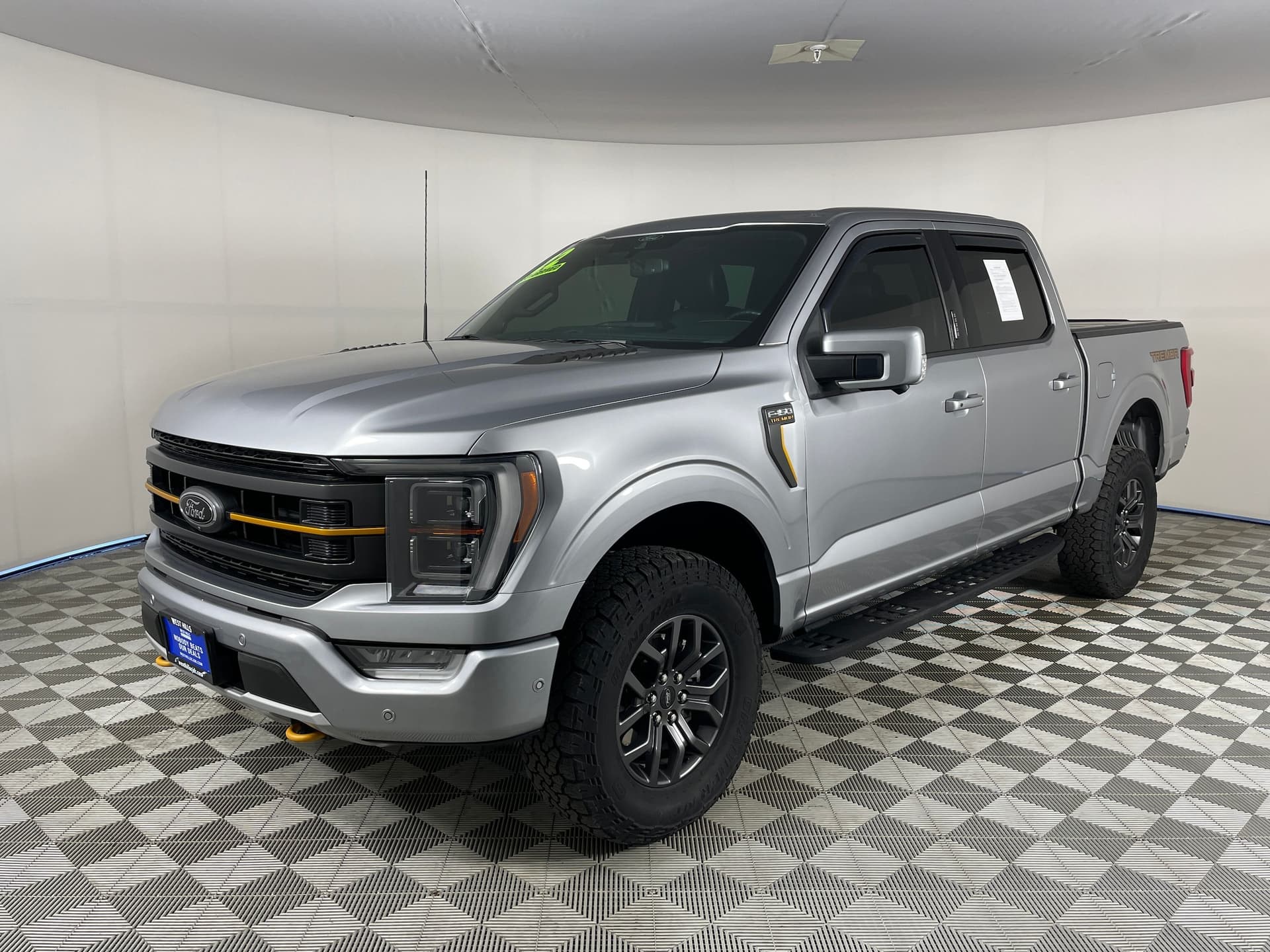 2022 Ford F-150 Base — photo 1 of 28