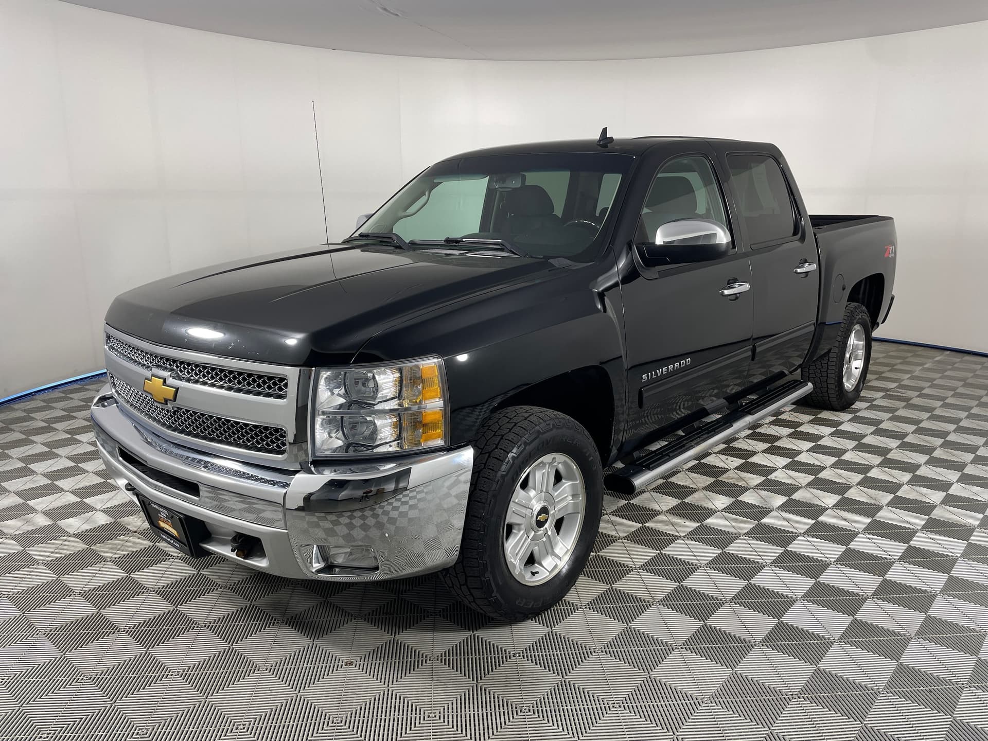 2013 Chevrolet Silverado 1500 LT — photo 1 of 23